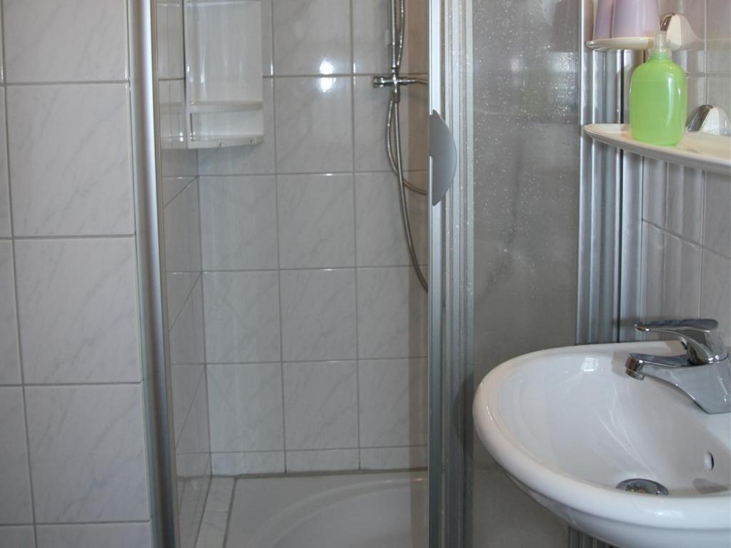 Inn Landgasthof "Zur Gemuetlichkeit" Mombris Room photo
