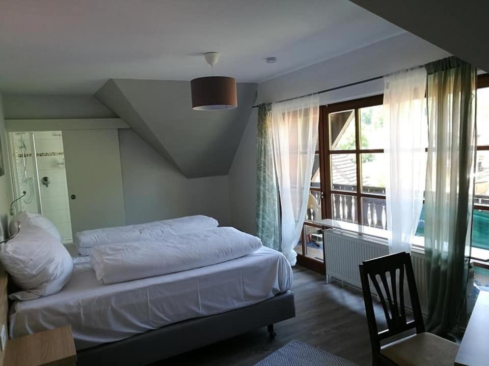 Inn Landgasthof "Zur Gemuetlichkeit" Mombris Room photo